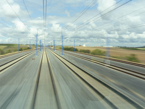Vias de tren a velocidad